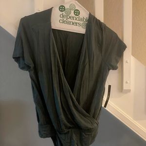 Lulus - Size Small - T-shirt Bodysuit